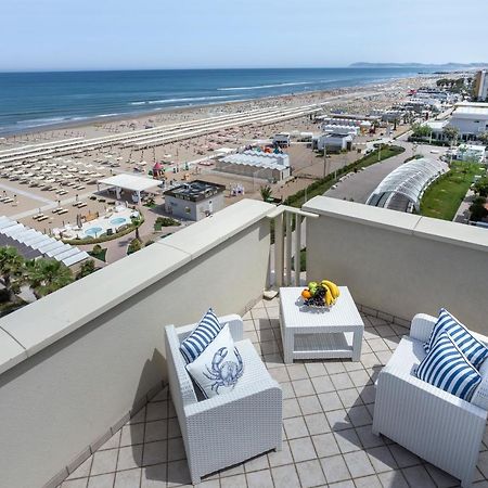 Hotel Admiral - On The Beach ريتشوني المظهر الخارجي الصورة